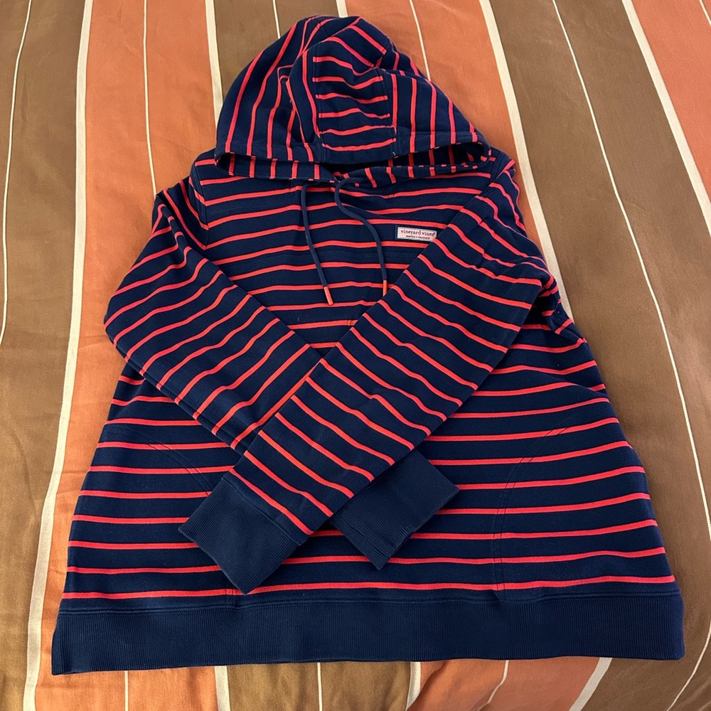 Vineyard Vines hoodie